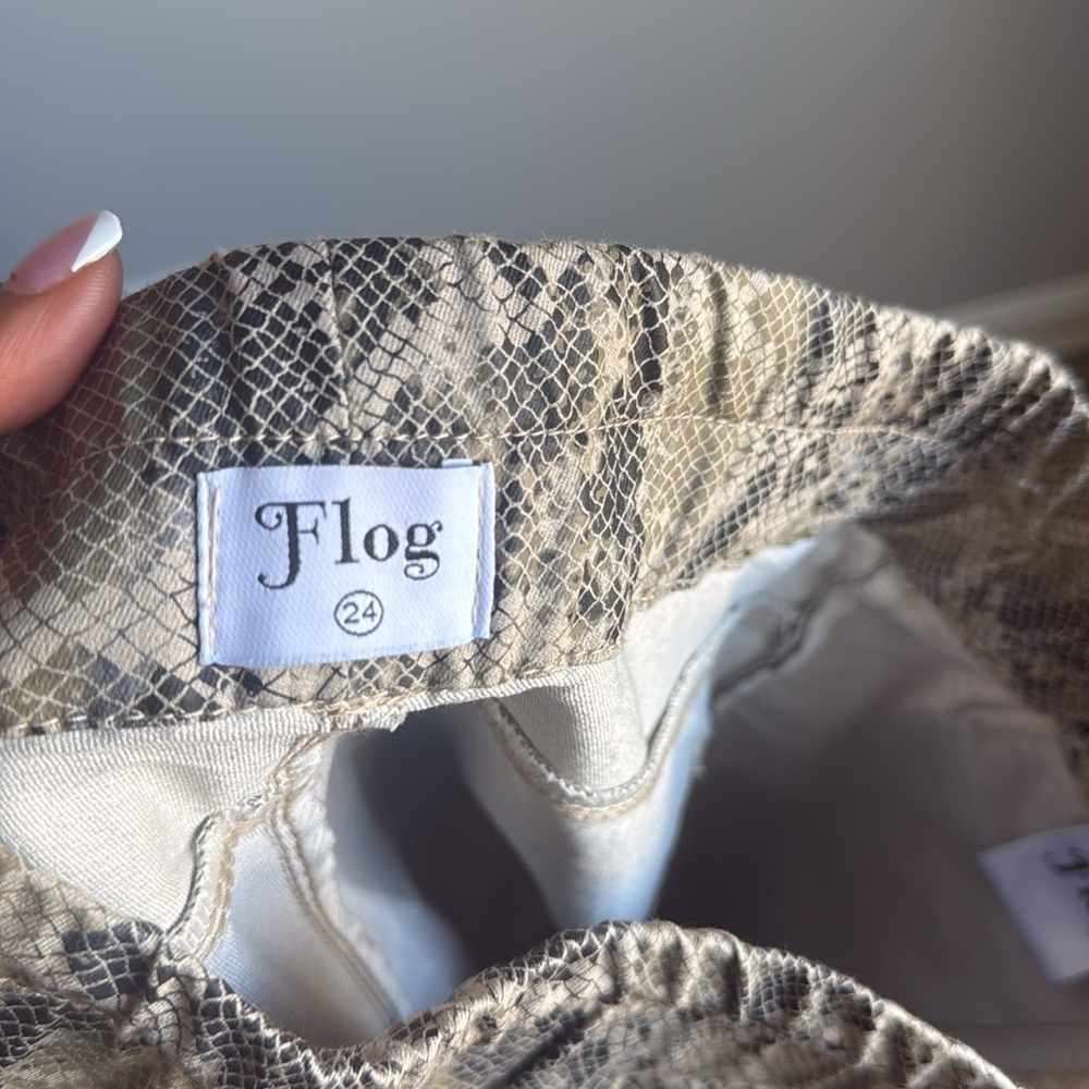 Bevy Flog Shely In Beige Python Print 24 - Picture 8 of 12